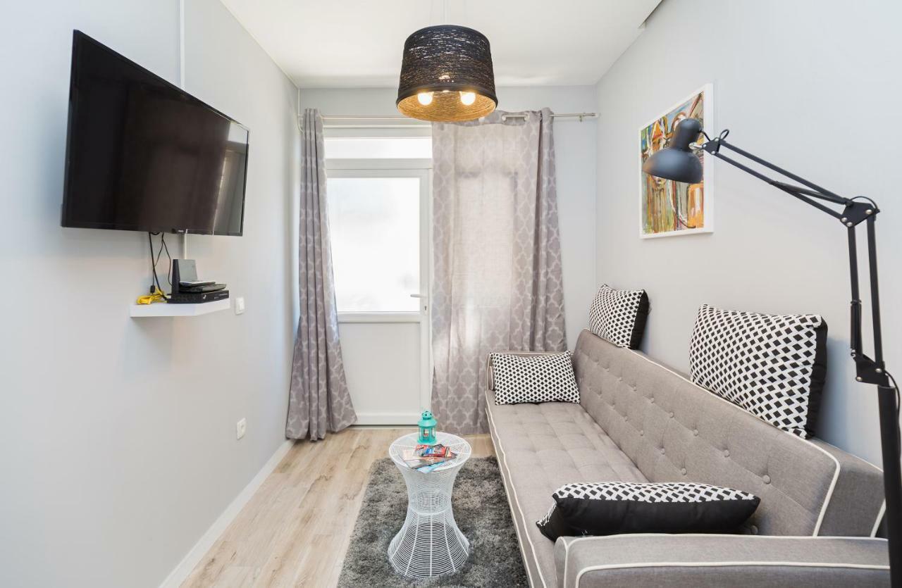Summer Romance Apartment